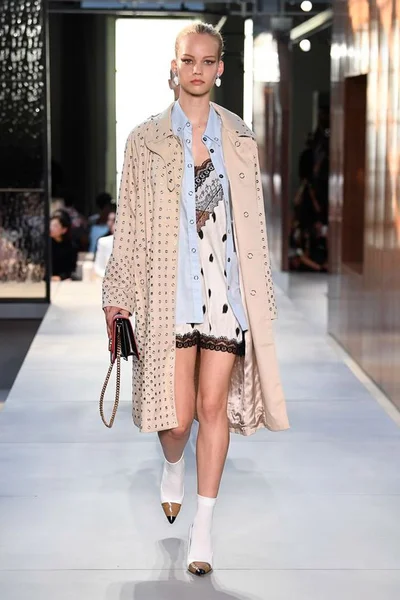 Look 85